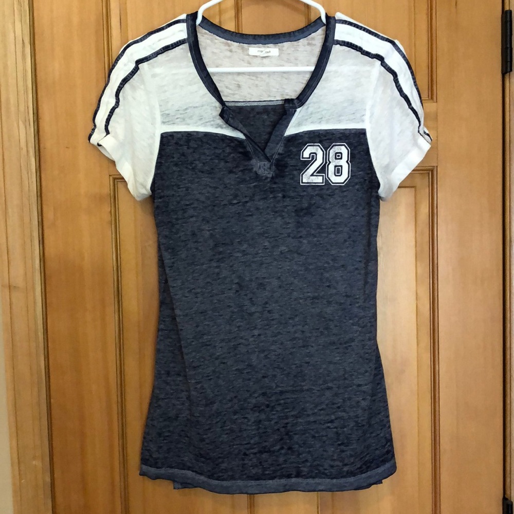 Maurices t-shirt